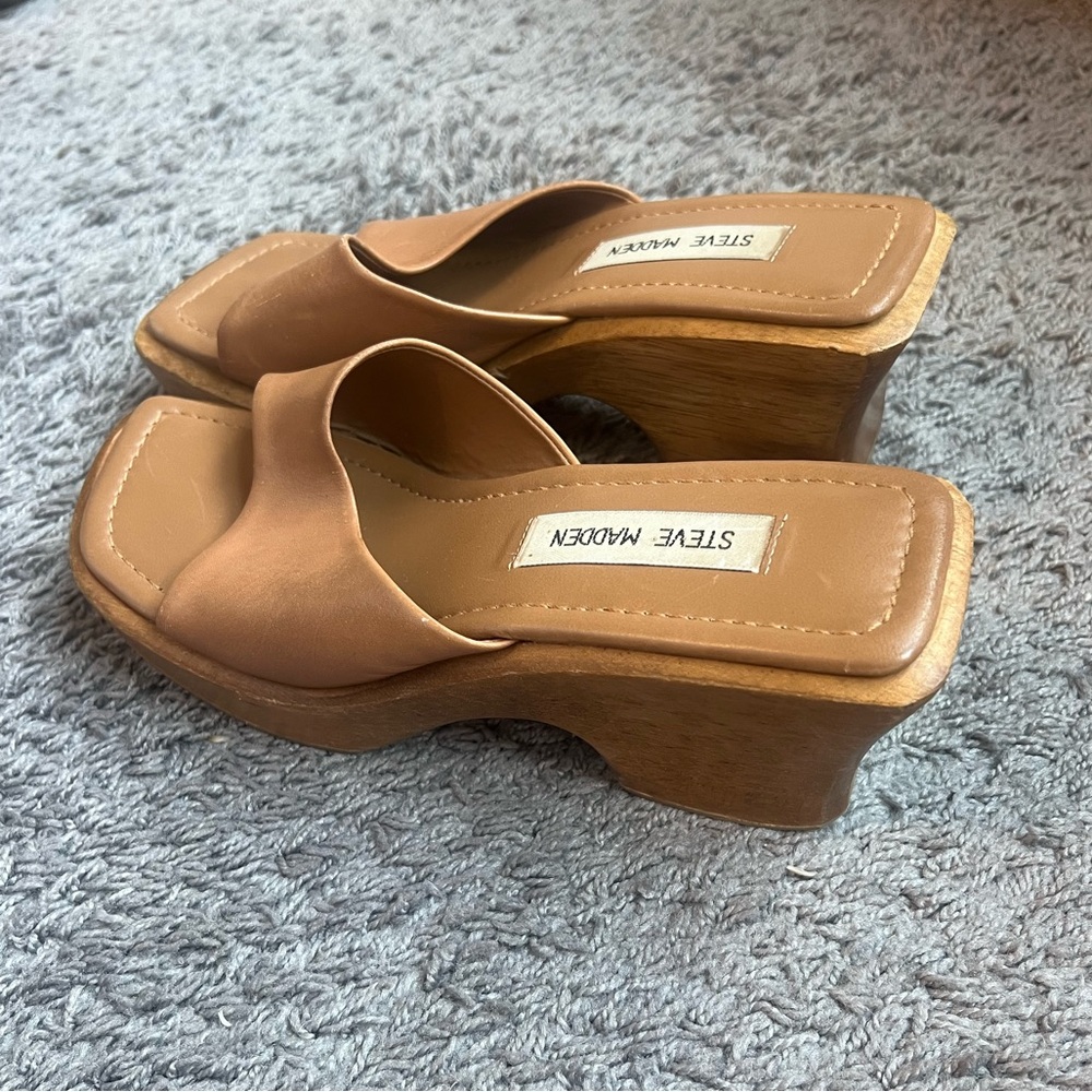 Steve Madden Wooden Chunky Heel Sandal